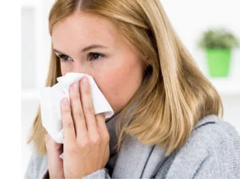 frau mit schnupfen thumbnail-hno21